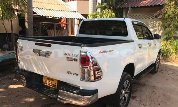 ຊື້ ໃຊ້ແລ້ວ Toyota Hilux White ລົດ ໃນ Vientiane ໃນ Vientiane Province ຊື້ ໃຊ້ແລ້ວ Toyota Hilux White ລົດ ໃນ Vientiane ໃນ Vientiane Province