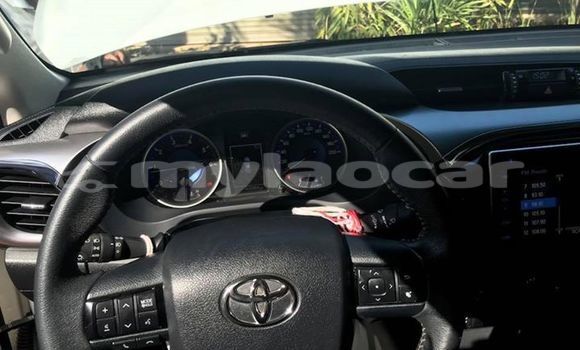 ຊື້ ໃຊ້ແລ້ວ Toyota Hilux White ລົດ ໃນ Vientiane ໃນ Vientiane Province ຊື້ ໃຊ້ແລ້ວ Toyota Hilux White ລົດ ໃນ Vientiane ໃນ Vientiane Province