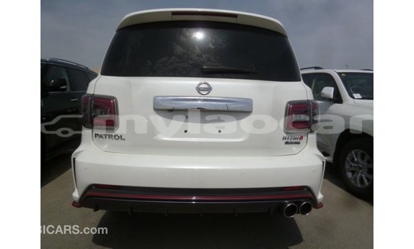 Acheter Import Voiture Nissan Patrol Blanc à Import - Dubai, Attapeu Province Acheter Import Voiture Nissan Patrol Blanc à Import - Dubai, Attapeu Province