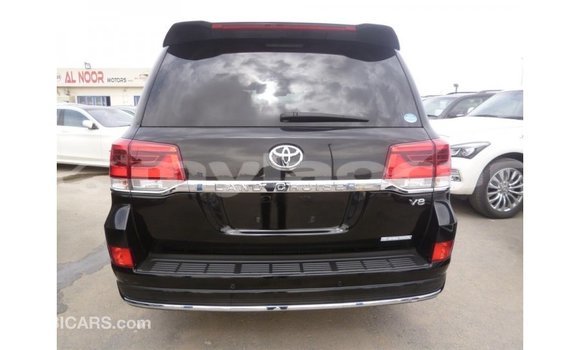 Acheter Import Voiture Toyota Land Cruiser Noir à Import - Dubai, Attapeu Province Acheter Import Voiture Toyota Land Cruiser Noir à Import - Dubai, Attapeu Province