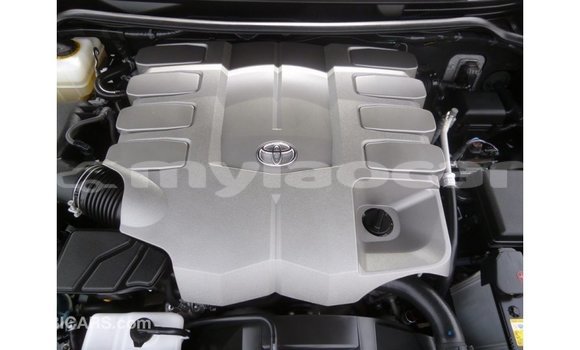 Acheter Import Voiture Toyota Land Cruiser Noir à Import - Dubai, Attapeu Province Acheter Import Voiture Toyota Land Cruiser Noir à Import - Dubai, Attapeu Province