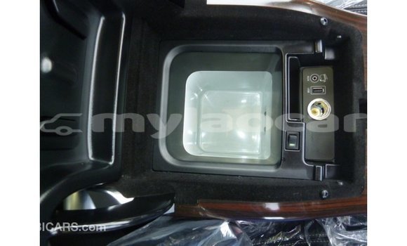 Buy Import Land Rover Range Rover Other Car in Import - Dubai in Attapeu Province Buy Import Land Rover Range Rover Other Car in Import - Dubai in Attapeu Province