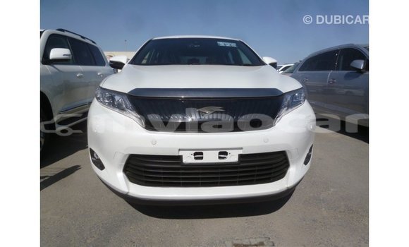 Acheter Import Voiture Toyota Harrier Blanc à Import - Dubai, Attapeu Province Acheter Import Voiture Toyota Harrier Blanc à Import - Dubai, Attapeu Province