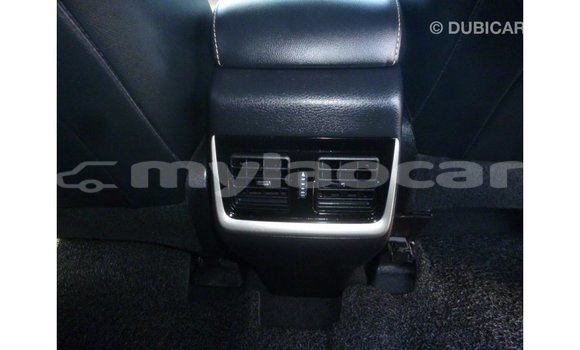 Acheter Import Voiture Toyota Harrier Blanc à Import - Dubai, Attapeu Province Acheter Import Voiture Toyota Harrier Blanc à Import - Dubai, Attapeu Province