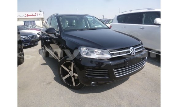 ຊື້ ການ ນຳ ເຂົ້າ Volkswagen Touareg Black ລົດ ໃນ Import - Dubai ໃນ Attapeu Province