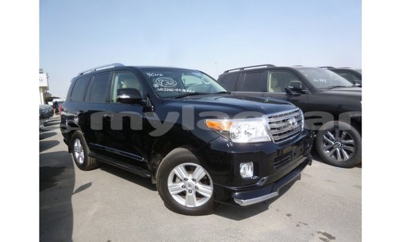 ຊື້ ການ ນຳ ເຂົ້າ Toyota Land Cruiser Black ລົດ ໃນ Import - Dubai ໃນ Attapeu Province
