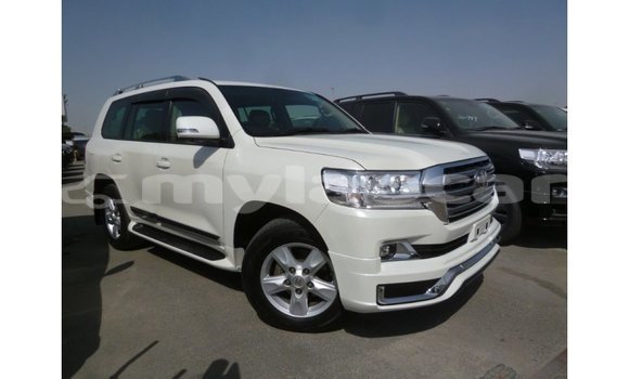Buy Import Toyota Land Cruiser White Car in Import - Dubai in Attapeu Province Buy Import Toyota Land Cruiser White Car in Import - Dubai in Attapeu Province