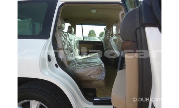 Buy Import Toyota Land Cruiser White Car in Import - Dubai in Attapeu Province Buy Import Toyota Land Cruiser White Car in Import - Dubai in Attapeu Province
