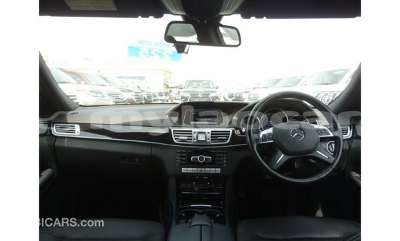 Acheter Import Voiture Mercedes-Benz 200 Bleu à Import - Dubai, Attapeu Province Acheter Import Voiture Mercedes-Benz 200 Bleu à Import - Dubai, Attapeu Province