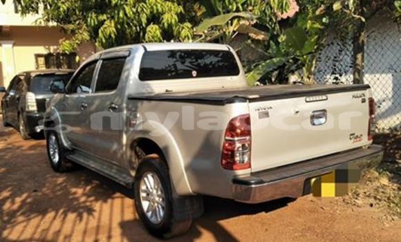 Buy Used Toyota Hilux Other Car in Vientiane in Vientiane Province Buy Used Toyota Hilux Other Car in Vientiane in Vientiane Province