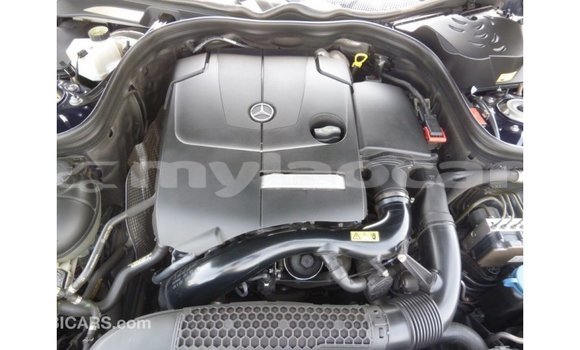 Acheter Import Voiture Mercedes-Benz 200 Bleu à Import - Dubai, Attapeu Province Acheter Import Voiture Mercedes-Benz 200 Bleu à Import - Dubai, Attapeu Province