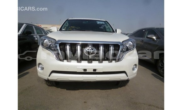 Acheter Import Voiture Toyota Prado Blanc à Import - Dubai, Attapeu Province Acheter Import Voiture Toyota Prado Blanc à Import - Dubai, Attapeu Province
