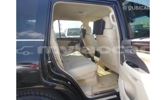 Acheter Import Voiture Lexus LX Noir à Import - Dubai, Attapeu Province Acheter Import Voiture Lexus LX Noir à Import - Dubai, Attapeu Province
