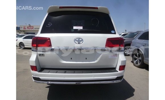 Buy Import Toyota Land Cruiser White Car in Import - Dubai in Attapeu Province Buy Import Toyota Land Cruiser White Car in Import - Dubai in Attapeu Province