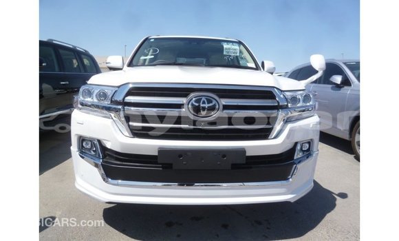 Buy Import Toyota Land Cruiser White Car in Import - Dubai in Attapeu Province Buy Import Toyota Land Cruiser White Car in Import - Dubai in Attapeu Province