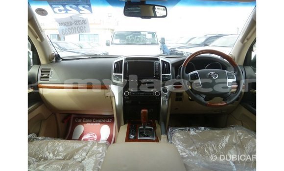 Buy Import Toyota Land Cruiser White Car in Import - Dubai in Attapeu Province Buy Import Toyota Land Cruiser White Car in Import - Dubai in Attapeu Province