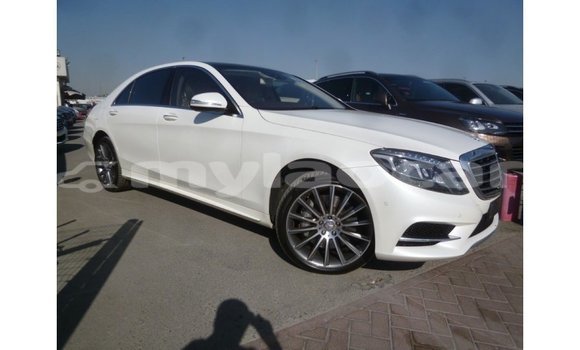 Buy Import Mercedes-Benz 190 (W201) White Car in Import - Dubai in Attapeu Province