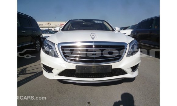 ຊື້ ການ ນຳ ເຂົ້າ Mercedes-Benz 190 (W201) White ລົດ ໃນ Import - Dubai ໃນ Attapeu Province ຊື້ ການ ນຳ ເຂົ້າ Mercedes-Benz 190 (W201) White ລົດ ໃນ Import - Dubai ໃນ Attapeu Province