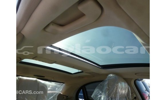 ຊື້ ການ ນຳ ເຂົ້າ Mercedes-Benz 190 (W201) White ລົດ ໃນ Import - Dubai ໃນ Attapeu Province ຊື້ ການ ນຳ ເຂົ້າ Mercedes-Benz 190 (W201) White ລົດ ໃນ Import - Dubai ໃນ Attapeu Province