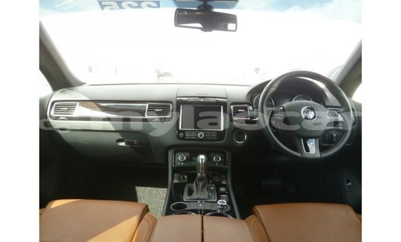 Buy Import Volkswagen Touareg Brown Car in Import - Dubai in Attapeu Province Buy Import Volkswagen Touareg Brown Car in Import - Dubai in Attapeu Province