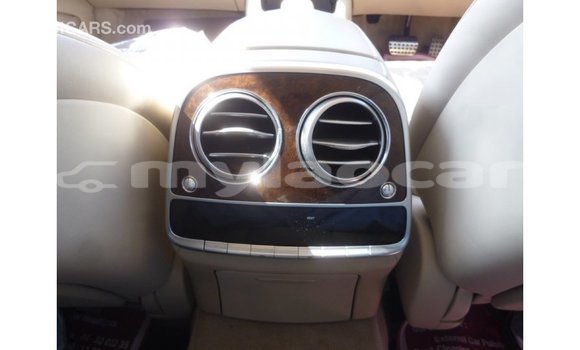 Buy Import Mercedes-Benz 190 (W201) Blue Car in Import - Dubai in Attapeu Province Buy Import Mercedes-Benz 190 (W201) Blue Car in Import - Dubai in Attapeu Province