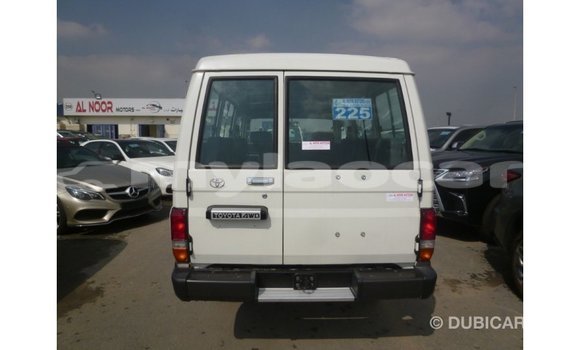Buy Import Toyota Land Cruiser White Car in Import - Dubai in Attapeu Province Buy Import Toyota Land Cruiser White Car in Import - Dubai in Attapeu Province