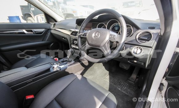 ຊື້ ການ ນຳ ເຂົ້າ Mercedes-Benz 200 White ລົດ ໃນ Import - Dubai ໃນ Attapeu Province ຊື້ ການ ນຳ ເຂົ້າ Mercedes-Benz 200 White ລົດ ໃນ Import - Dubai ໃນ Attapeu Province