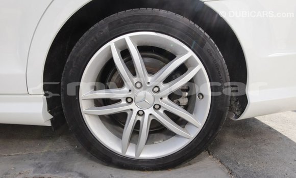 ຊື້ ການ ນຳ ເຂົ້າ Mercedes-Benz 200 White ລົດ ໃນ Import - Dubai ໃນ Attapeu Province ຊື້ ການ ນຳ ເຂົ້າ Mercedes-Benz 200 White ລົດ ໃນ Import - Dubai ໃນ Attapeu Province