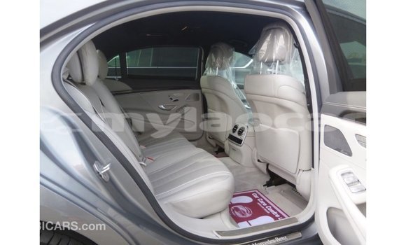 Buy Import Mercedes-Benz 190 (W201) Other Car in Import - Dubai in Attapeu Province Buy Import Mercedes-Benz 190 (W201) Other Car in Import - Dubai in Attapeu Province