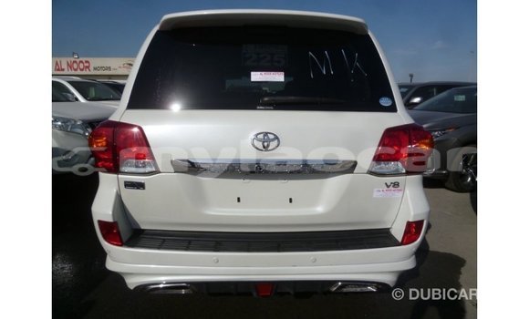 Buy Import Toyota Land Cruiser White Car in Import - Dubai in Attapeu Province Buy Import Toyota Land Cruiser White Car in Import - Dubai in Attapeu Province