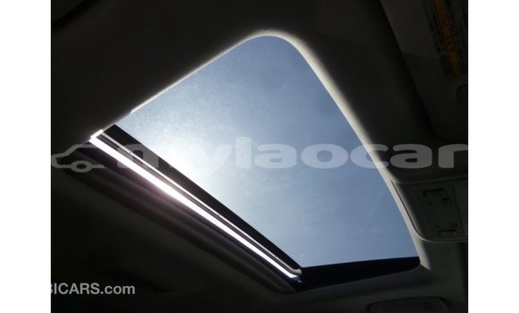 Buy Import Toyota Land Cruiser White Car in Import - Dubai in Attapeu Province Buy Import Toyota Land Cruiser White Car in Import - Dubai in Attapeu Province