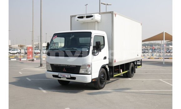 Buy Import Mitsubishi L400 White Truck in Import - Dubai in Attapeu Province