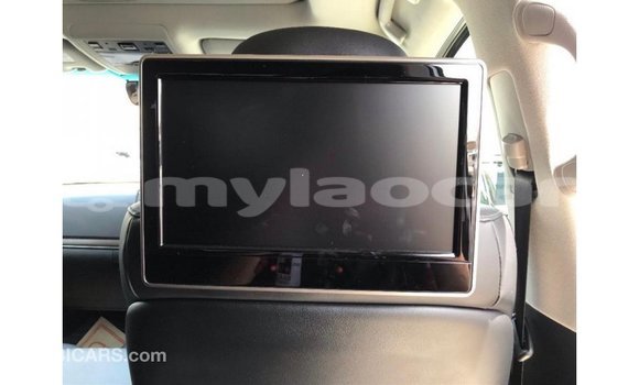 Acheter Import Voiture Toyota Land Cruiser Blanc à Import - Dubai, Attapeu Province Acheter Import Voiture Toyota Land Cruiser Blanc à Import - Dubai, Attapeu Province