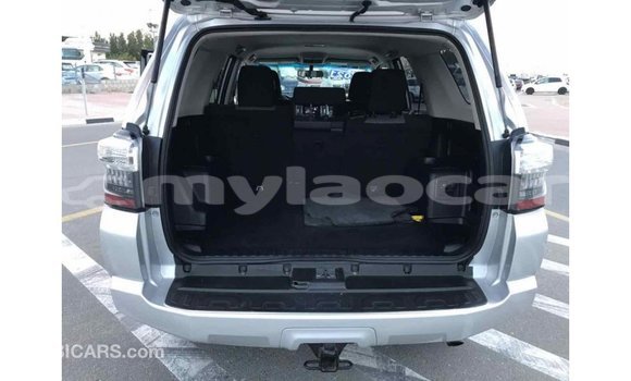 Buy Import Toyota HiAce Other Truck in Import - Dubai in Attapeu Province Buy Import Toyota HiAce Other Truck in Import - Dubai in Attapeu Province