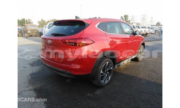 Acheter Import Voiture Hyundai Tucson Rouge à Import - Dubai, Attapeu Province Acheter Import Voiture Hyundai Tucson Rouge à Import - Dubai, Attapeu Province