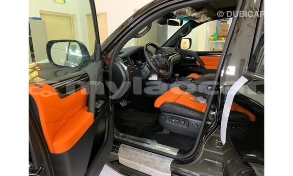 Acheter Import Voiture Lexus LX Noir à Import - Dubai, Attapeu Province Acheter Import Voiture Lexus LX Noir à Import - Dubai, Attapeu Province
