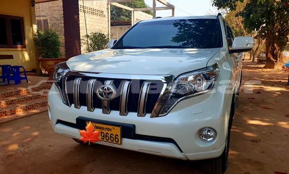 Buy Used Toyota Land Cruiser Prado White Car in Vientiane in Vientiane Province Buy Used Toyota Land Cruiser Prado White Car in Vientiane in Vientiane Province