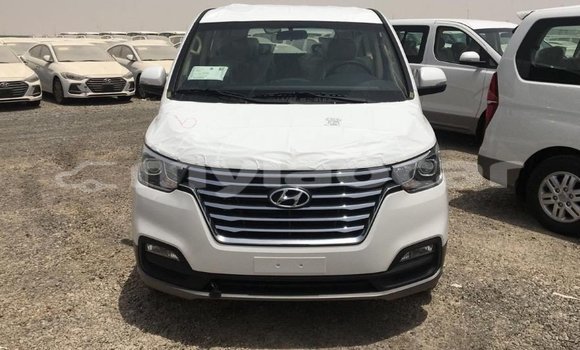Buy Import Hyundai Accent White Car in Import - Dubai in Attapeu Province Buy Import Hyundai Accent White Car in Import - Dubai in Attapeu Province