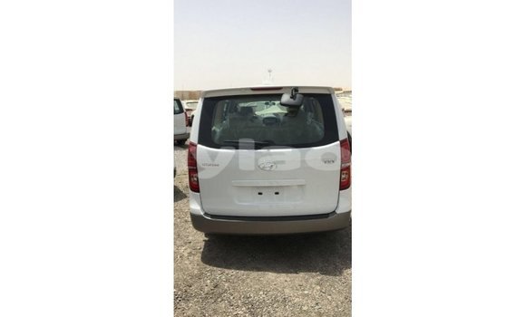 Buy Import Hyundai Accent White Car in Import - Dubai in Attapeu Province Buy Import Hyundai Accent White Car in Import - Dubai in Attapeu Province