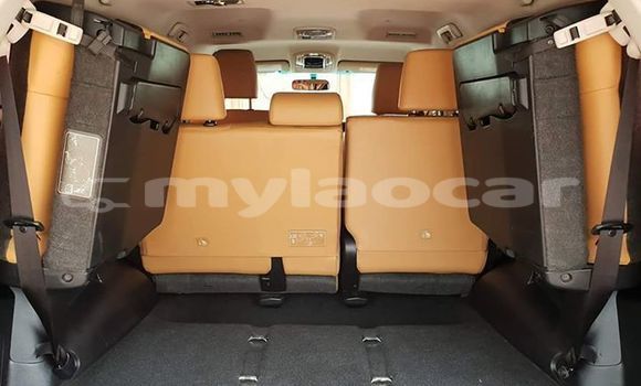 Buy Used Toyota Fortuner Silver Car in Vientiane in Vientiane Province Buy Used Toyota Fortuner Silver Car in Vientiane in Vientiane Province