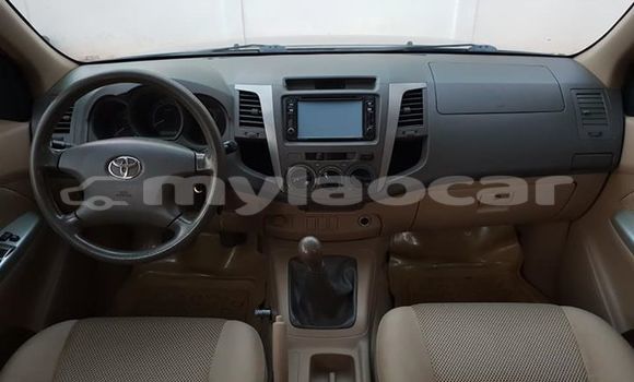 Buy Used Toyota Hilux Black Car in Vientiane in Vientiane Province Buy Used Toyota Hilux Black Car in Vientiane in Vientiane Province