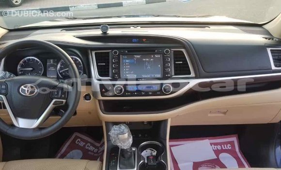 Buy Import Toyota Highlander Blue Car in Import - Dubai in Attapeu Province Buy Import Toyota Highlander Blue Car in Import - Dubai in Attapeu Province
