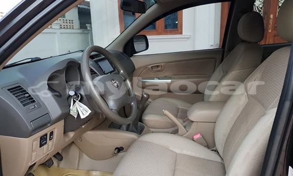 Buy Used Toyota Hilux Black Car in Vientiane in Vientiane Province Buy Used Toyota Hilux Black Car in Vientiane in Vientiane Province