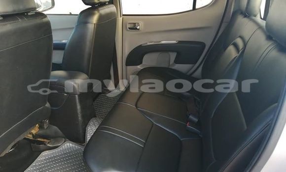 Buy Used Mitsubishi Triton Silver Car in Vientiane in Vientiane Province Buy Used Mitsubishi Triton Silver Car in Vientiane in Vientiane Province