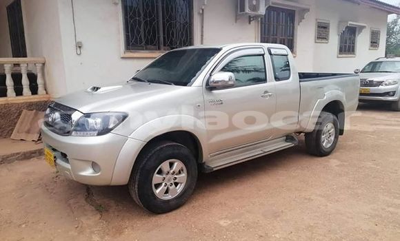 Buy Used Toyota Hilux Silver Car in Vientiane in Vientiane Province Buy Used Toyota Hilux Silver Car in Vientiane in Vientiane Province