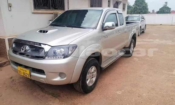 Buy Used Toyota Hilux Silver Car in Vientiane in Vientiane Province Buy Used Toyota Hilux Silver Car in Vientiane in Vientiane Province