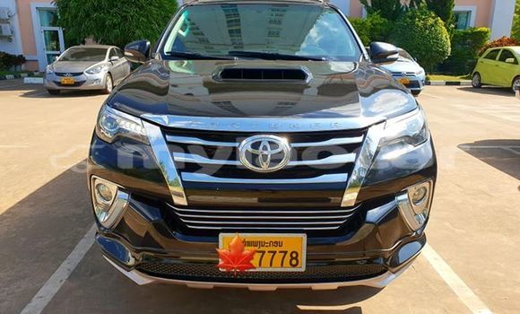 Buy Used Toyota Fortuner Black Car in Vientiane in Vientiane Province Buy Used Toyota Fortuner Black Car in Vientiane in Vientiane Province