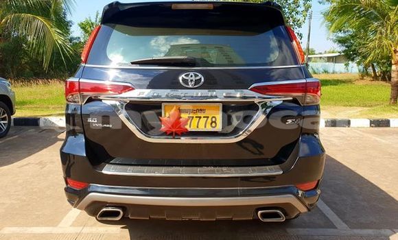Buy Used Toyota Fortuner Black Car in Vientiane in Vientiane Province Buy Used Toyota Fortuner Black Car in Vientiane in Vientiane Province