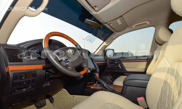 Buy Import Toyota Land Cruiser White Car in Import - Dubai in Attapeu Province Buy Import Toyota Land Cruiser White Car in Import - Dubai in Attapeu Province