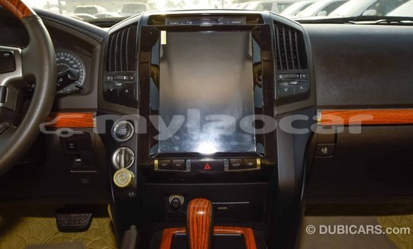 Buy Import Toyota Land Cruiser White Car in Import - Dubai in Attapeu Province Buy Import Toyota Land Cruiser White Car in Import - Dubai in Attapeu Province